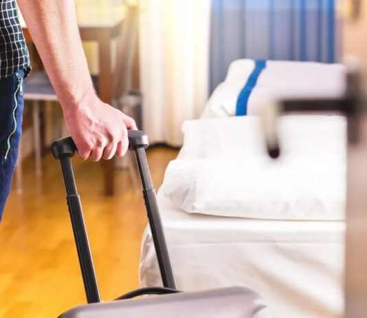 5 Things to Clean in Your Hotel Room When You Check In